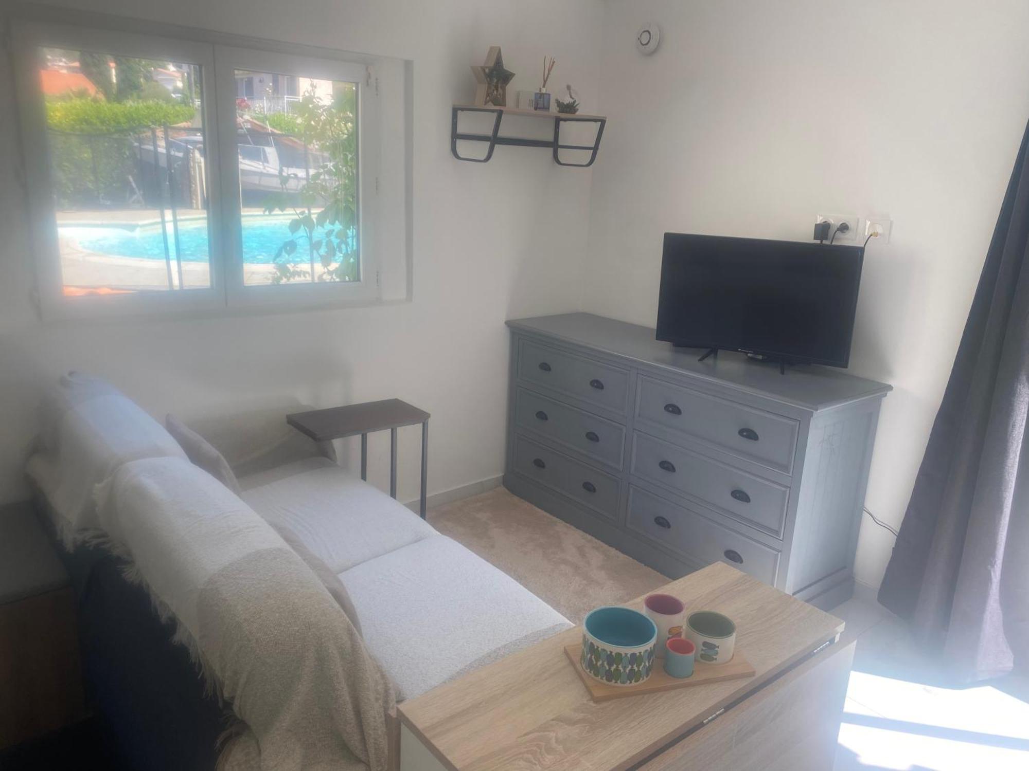 Climatise Avec Piscine Et Jardin Villeneuve-Loubet